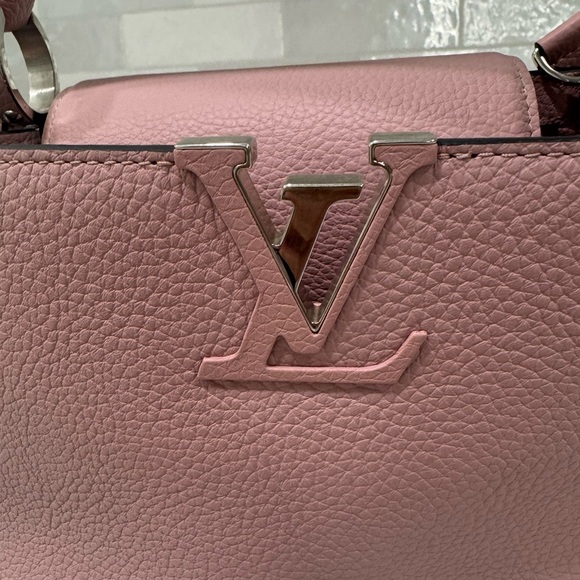 Louis Vuitton Pink Capuncines MM - Picture 4 of 12